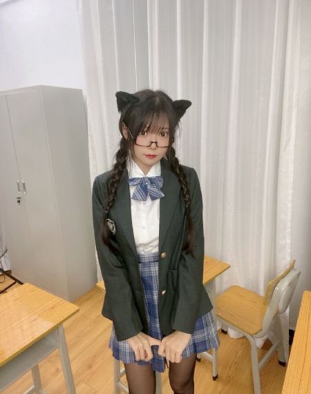 隔壁邻居在线播放_国产剧在线播放